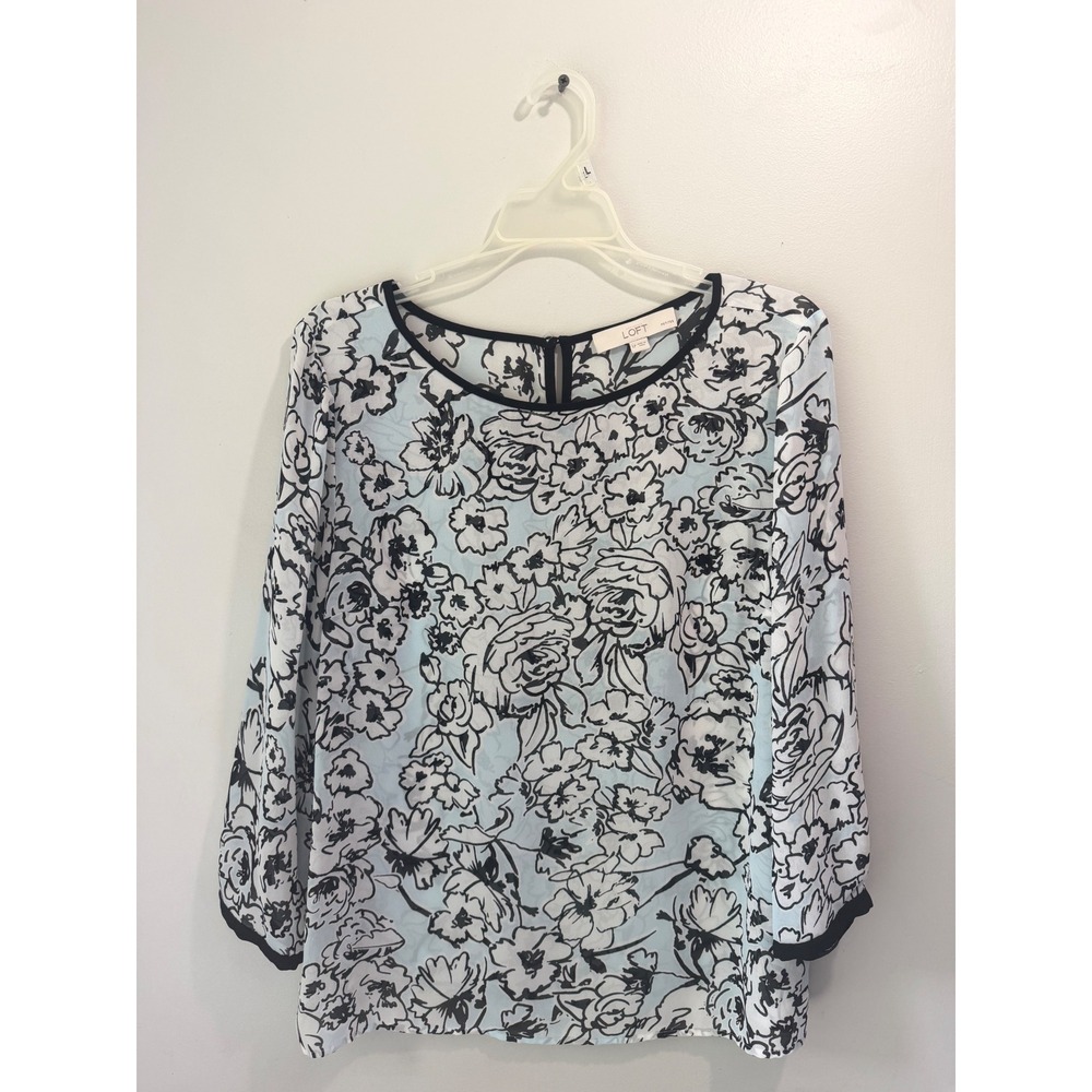 LOFT Petites Light Blue Floral 3/4 Sleeve Blouse Top LP Black Contrast Trim